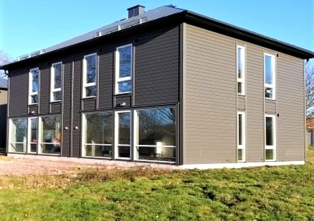 Saxnaes Ferieboende L Sara Färjestaden エクステリア 写真
